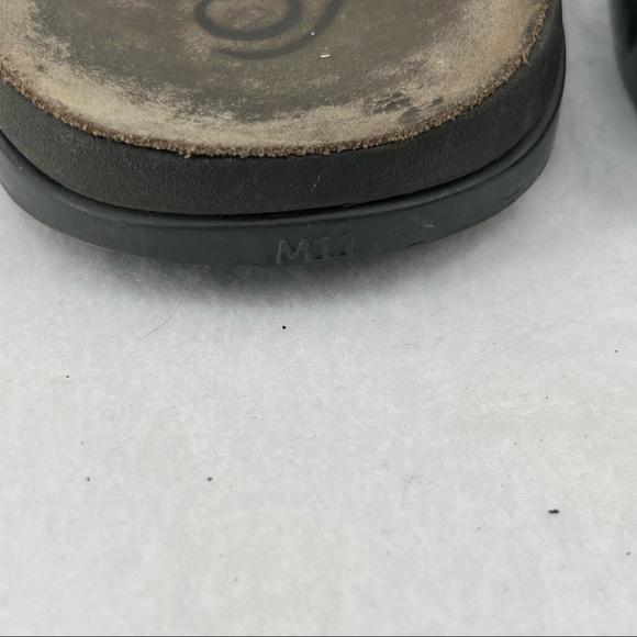 CHACO Mens Worn Flip Flop Sandals Tan size: 11 - Picture 2 of 7